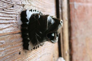 Particolare della testa leonina di fattura bizantina