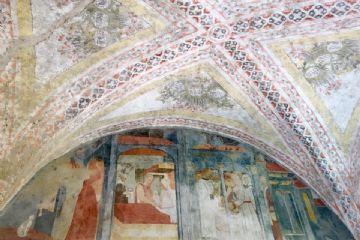 Affreschi con vita di San Benedetto - la nascita del santo e il battesimo