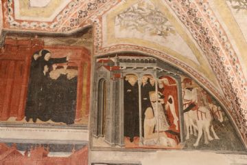 Affresco del chiostro - Benedetto invia dodici sui confratelli a fondare dodici nuovi monasteri