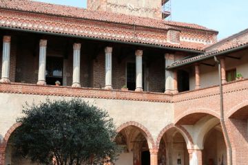 Il chiostro e il campanile