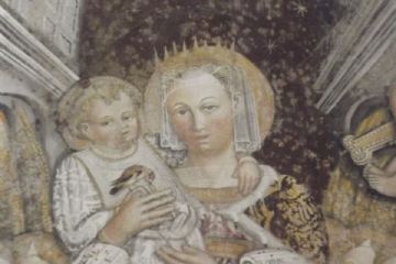 Particolare affresco Madonna in trono con Gesù bambino