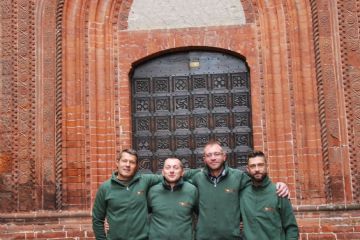 I ragazzi della Pro Loco di San Nazzaro Sesia, in partenza per Amatrice per portare alla Pro Loco di Amatrice i soldi raccolti durante il pranzo del 17 settembre