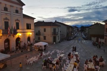Francesco Farina e Casesparse e DJ Set di Flavio Pavia<br>Per concludere in bellezza