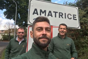 L'arrivo ad Amatrice per consegnare i soldi alla Pro Loco di Amatrice