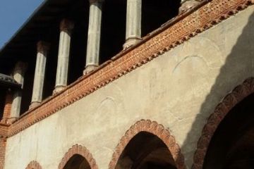 Le arcate rinascimentali del chiostro