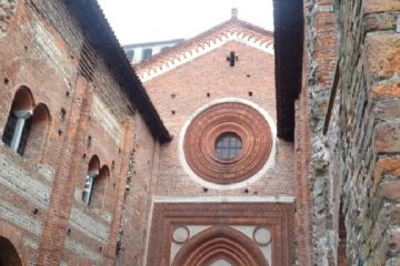 La facciata col nartece