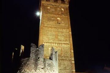 Torre Campanaria e Particolare Fortificazione dell'Abbazia (Ft. C. Malinverni)
