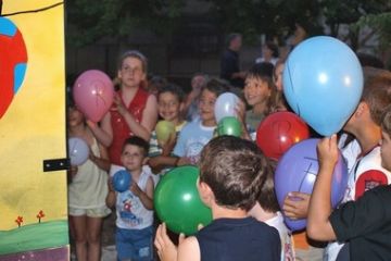 I bambini devono indovinare il vero nome dell'Innominano